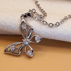 💎 Dainty Butterfly Beautiful 925 Silver Plated Necklace for Women, INDN8640